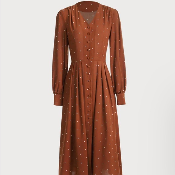 NWT Brown Polka Dot Pleated Midi Dress
In original packaging - Picture 2 of 3